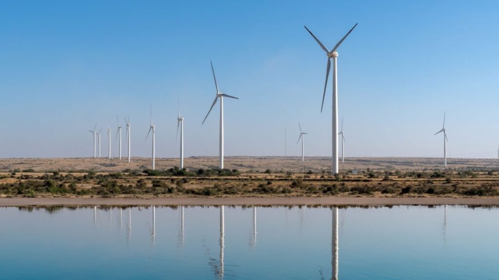 Wind turbines pakistan.jpg