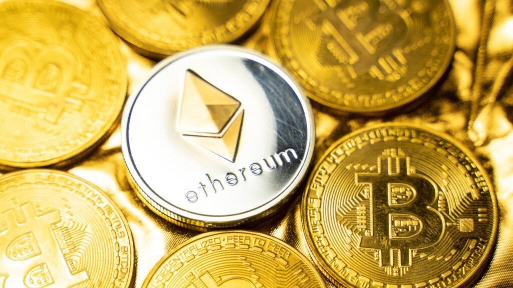 640 million flows into ether etfs as bitcoin etfs notch 7th day of gains.jpg