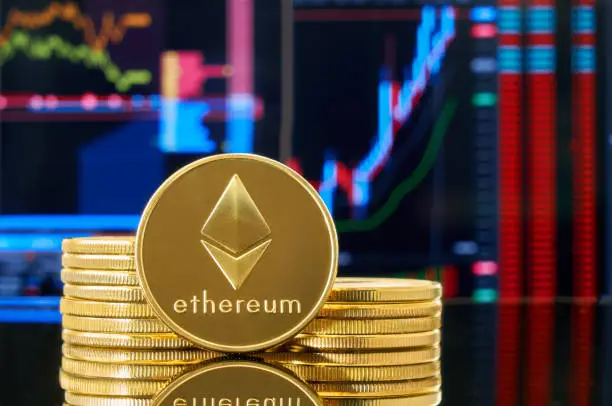 Ethereum consolidates after sell-off, but resistance remains strong